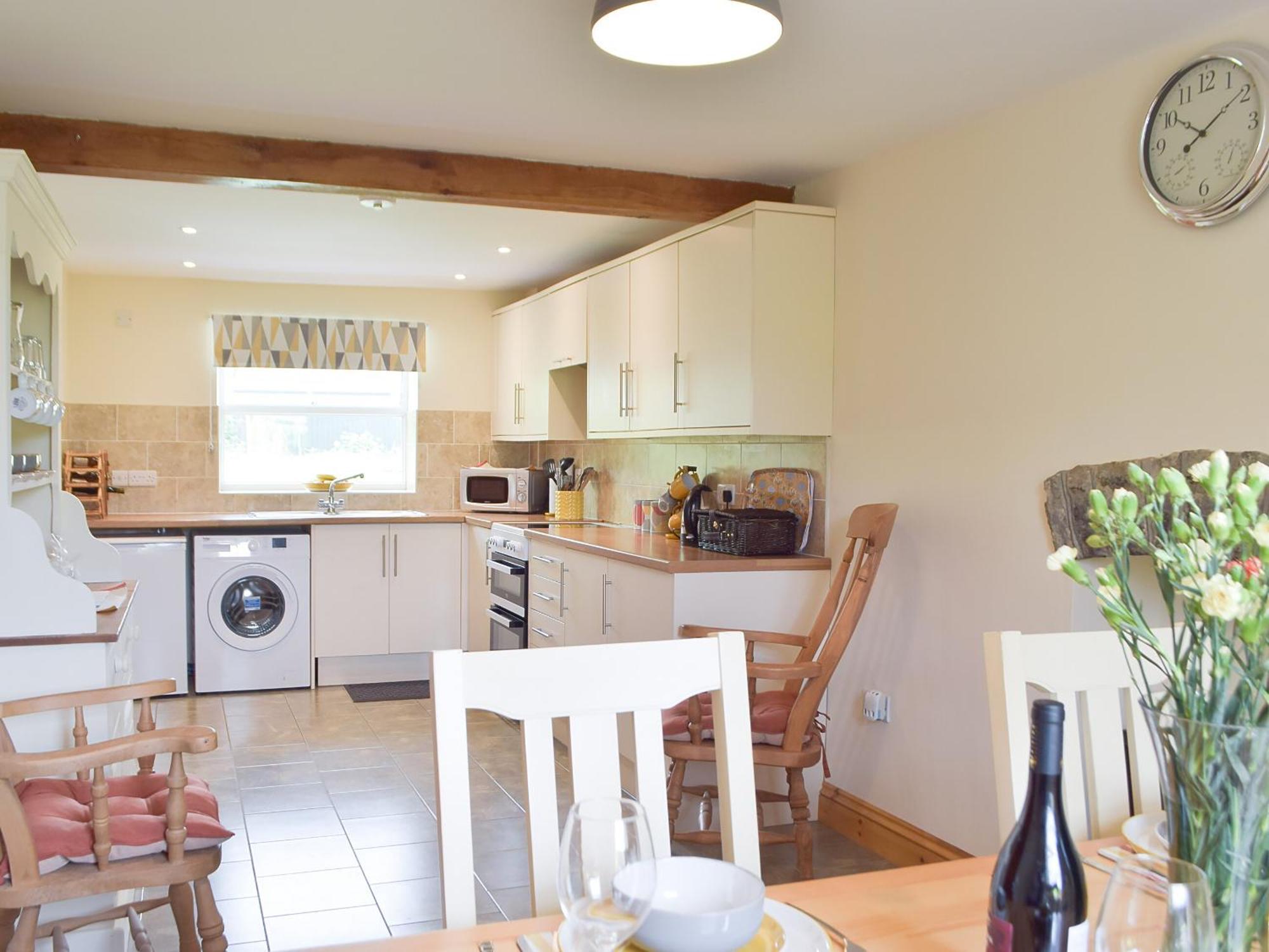 Typicca Farmhouse Brechfa Bagian luar foto